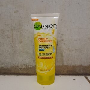 Cek Bpom Skin Naturals Bright Complete Brightening Face Wash Scrub Garnier
