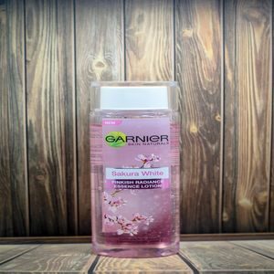 Cek Bpom Skin Naturals Sakura White Pinkish Radiance Essence Lotion Garnier