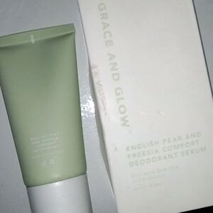 CEK BPOM English Pear and Freesia Comfort Deodorant