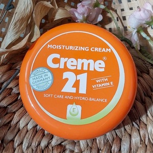Cek Bpom Moisturizing Cream With Vitamin E (Soft) Creme 21