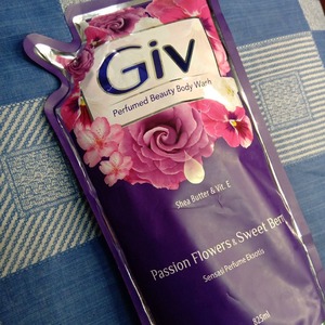 Cek Bpom Body Wash Passion Flowers & Sweet Berry Giv
